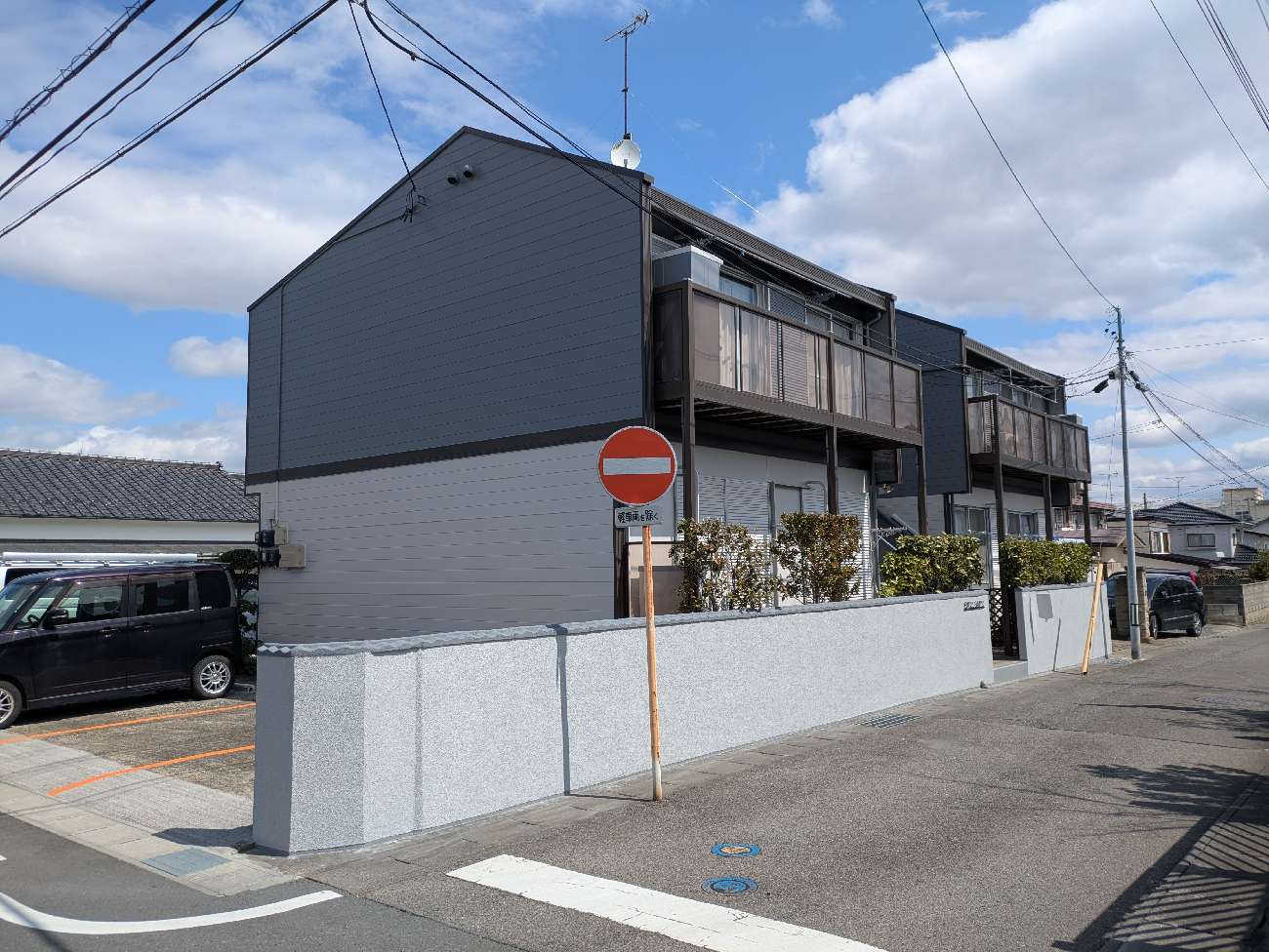 S様集合住宅　屋根・外壁・擁壁（シリコン）